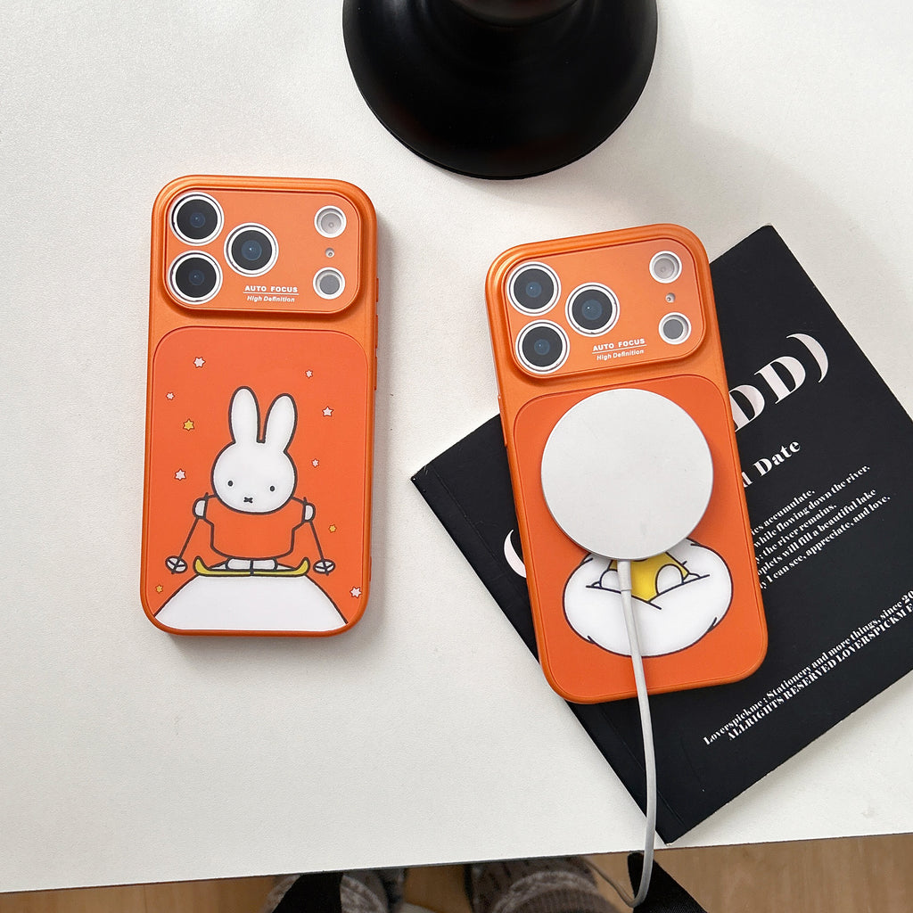 Stylish magnetic phone case