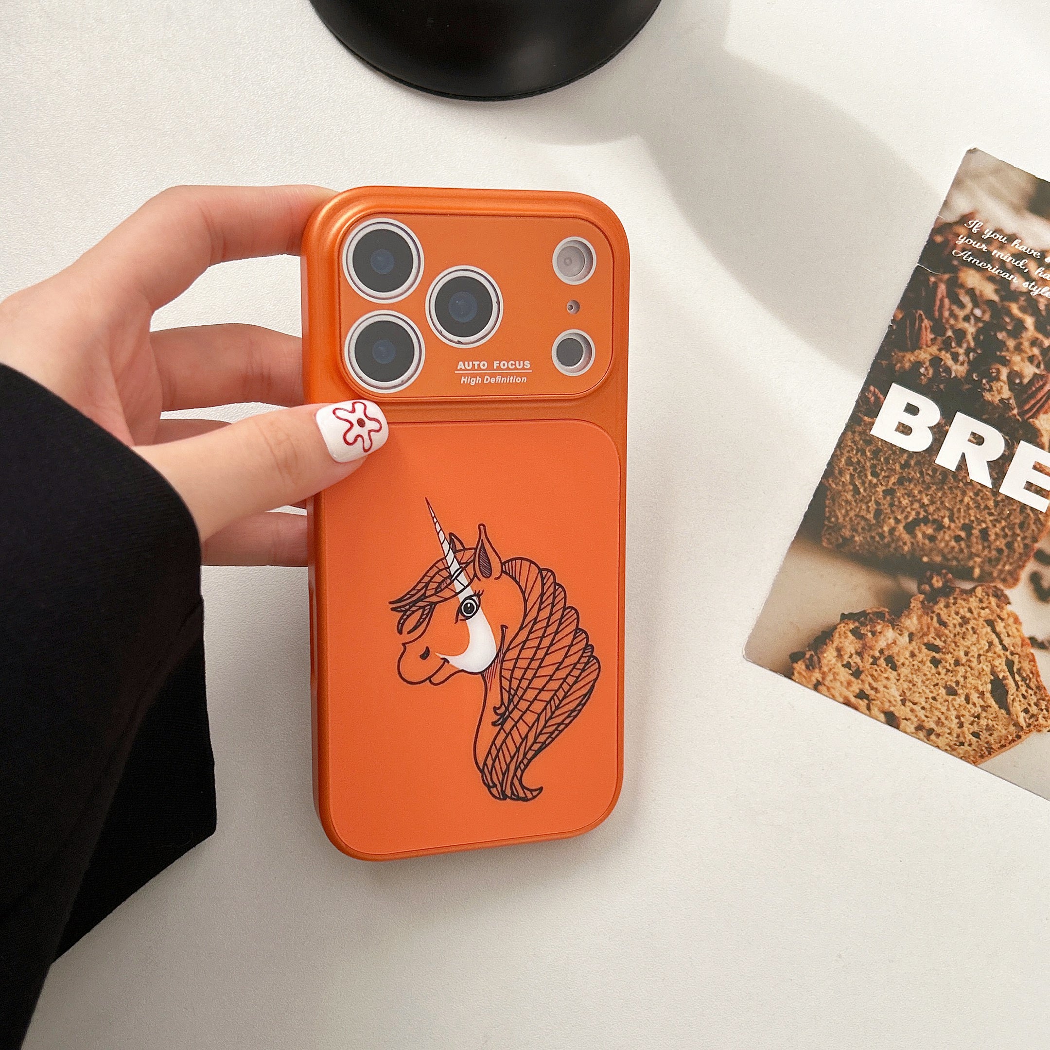 Stylish magnetic phone case