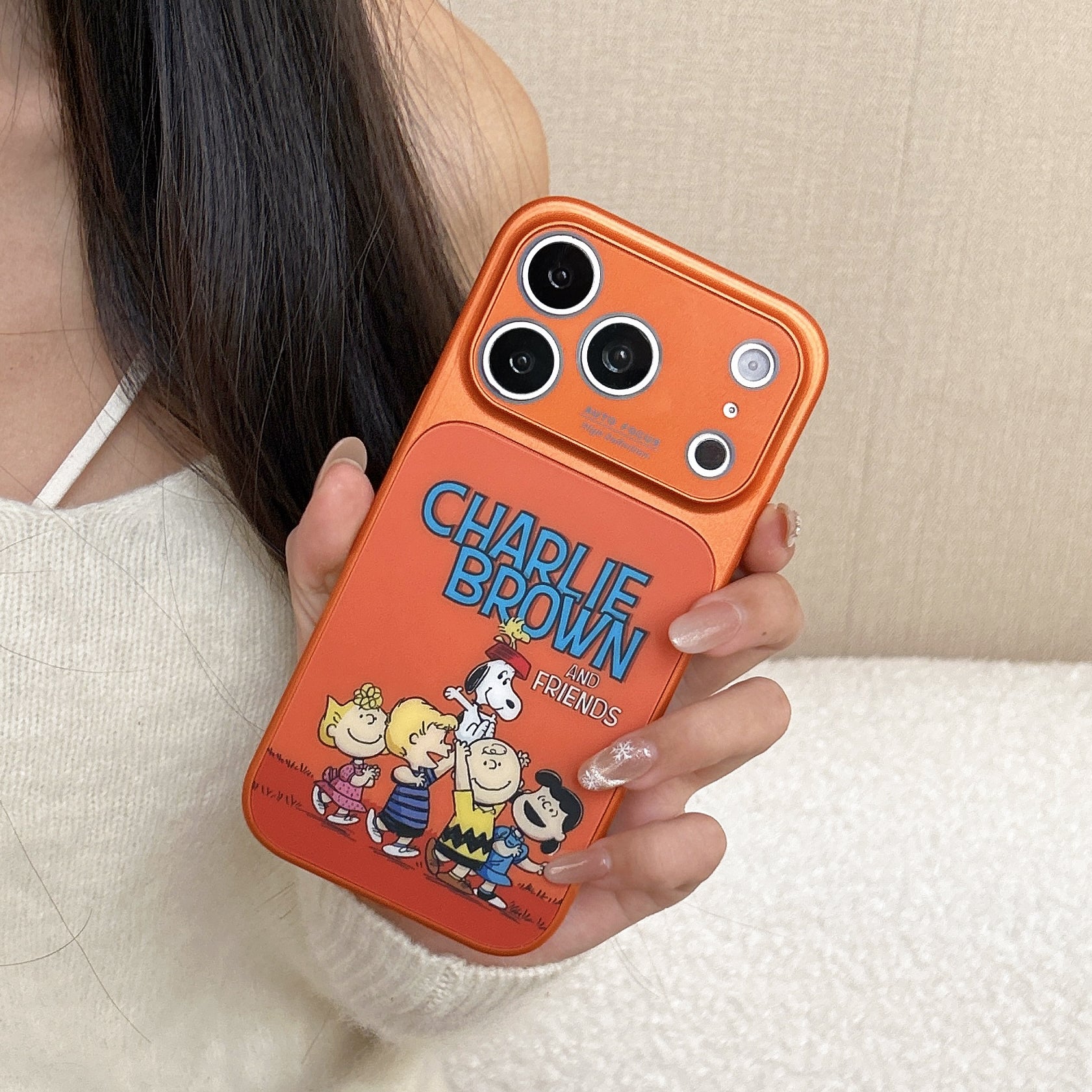 Stylish magnetic phone case