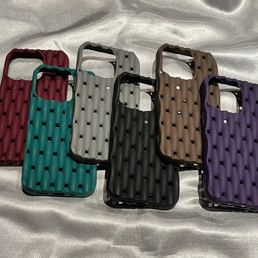 Cooling iPhone Case with Breathable Hollow Design – Heat Dissipation, Lightweight & Shockproof